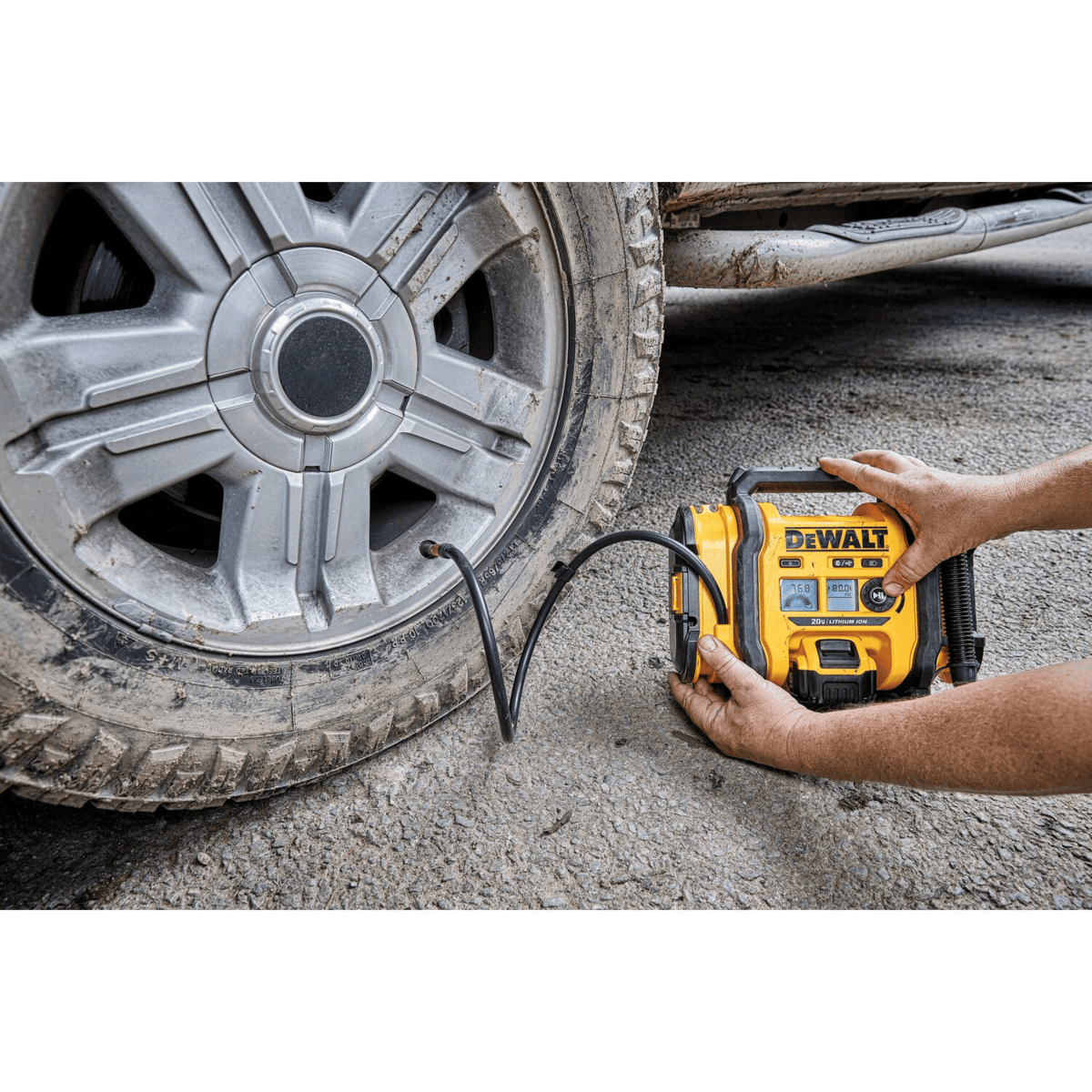 DEWALT 20V MAX Corded/Cordless Air Inflator