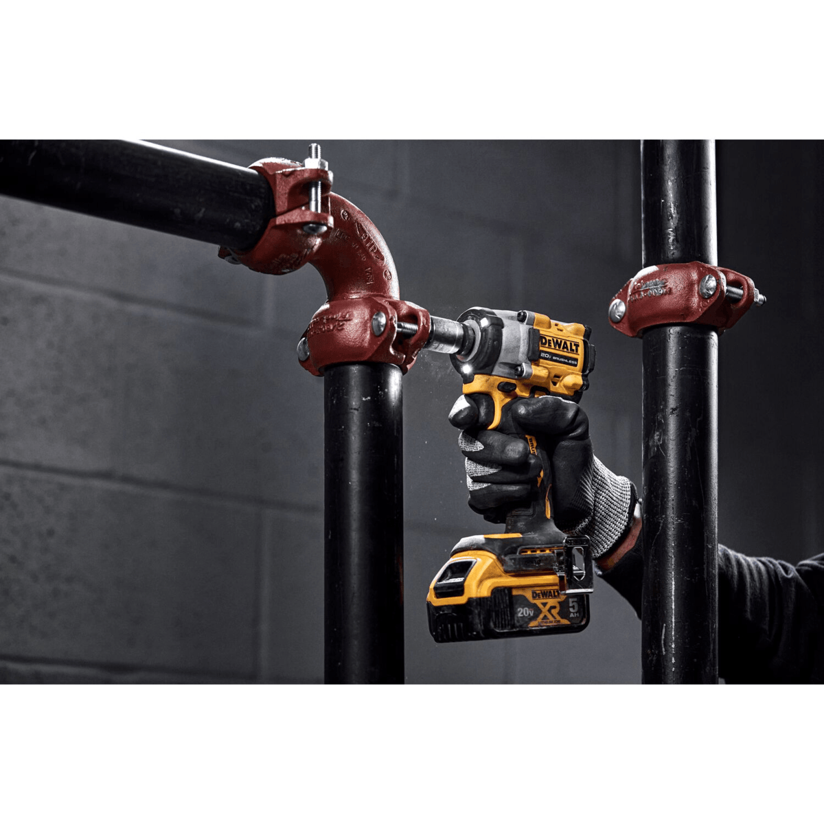 DEWALT 20V MAX Impact Wrench w/ 5.0Ah Batteries, 1/2"