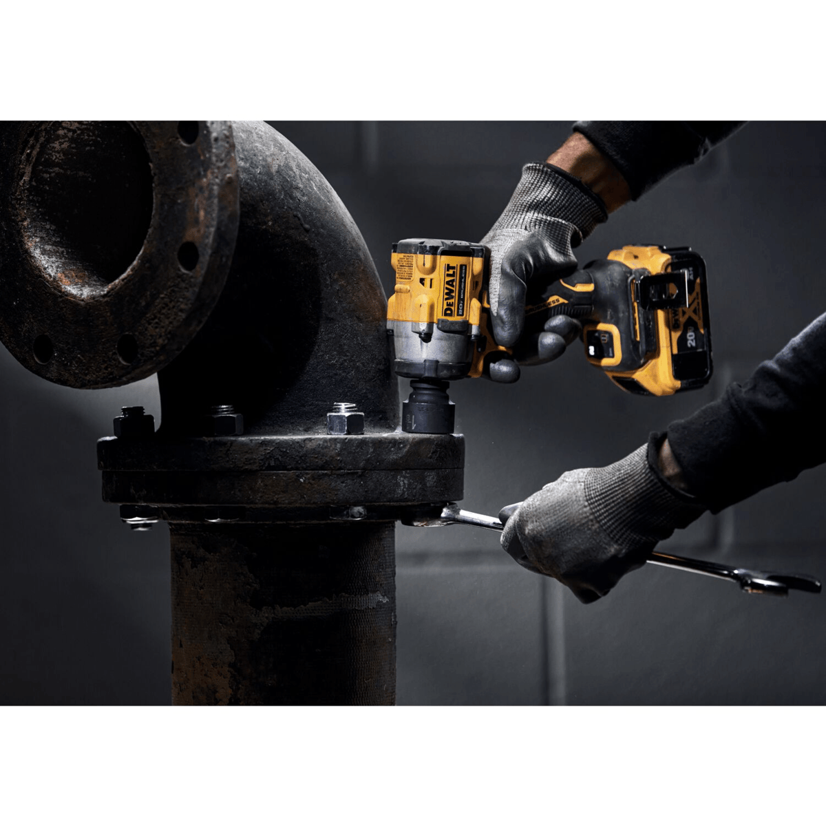 DEWALT 20V MAX Impact Wrench w/ 5.0Ah Batteries, 1/2"