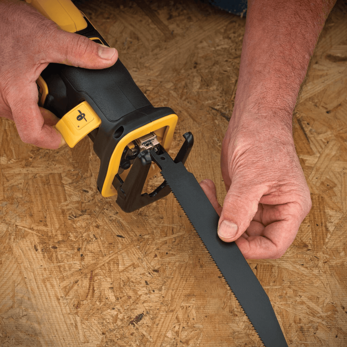 DEWALT 20V MAX XR Brushless Compact Reciprocating Saw, Tool Only