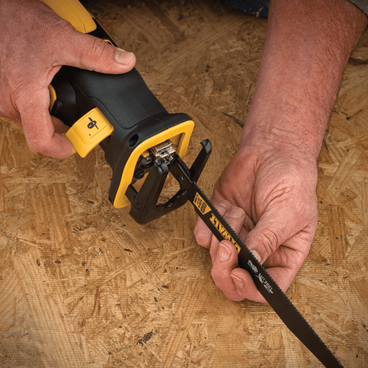 DEWALT 20V MAX XR Brushless Compact Reciprocating Saw, Tool Only
