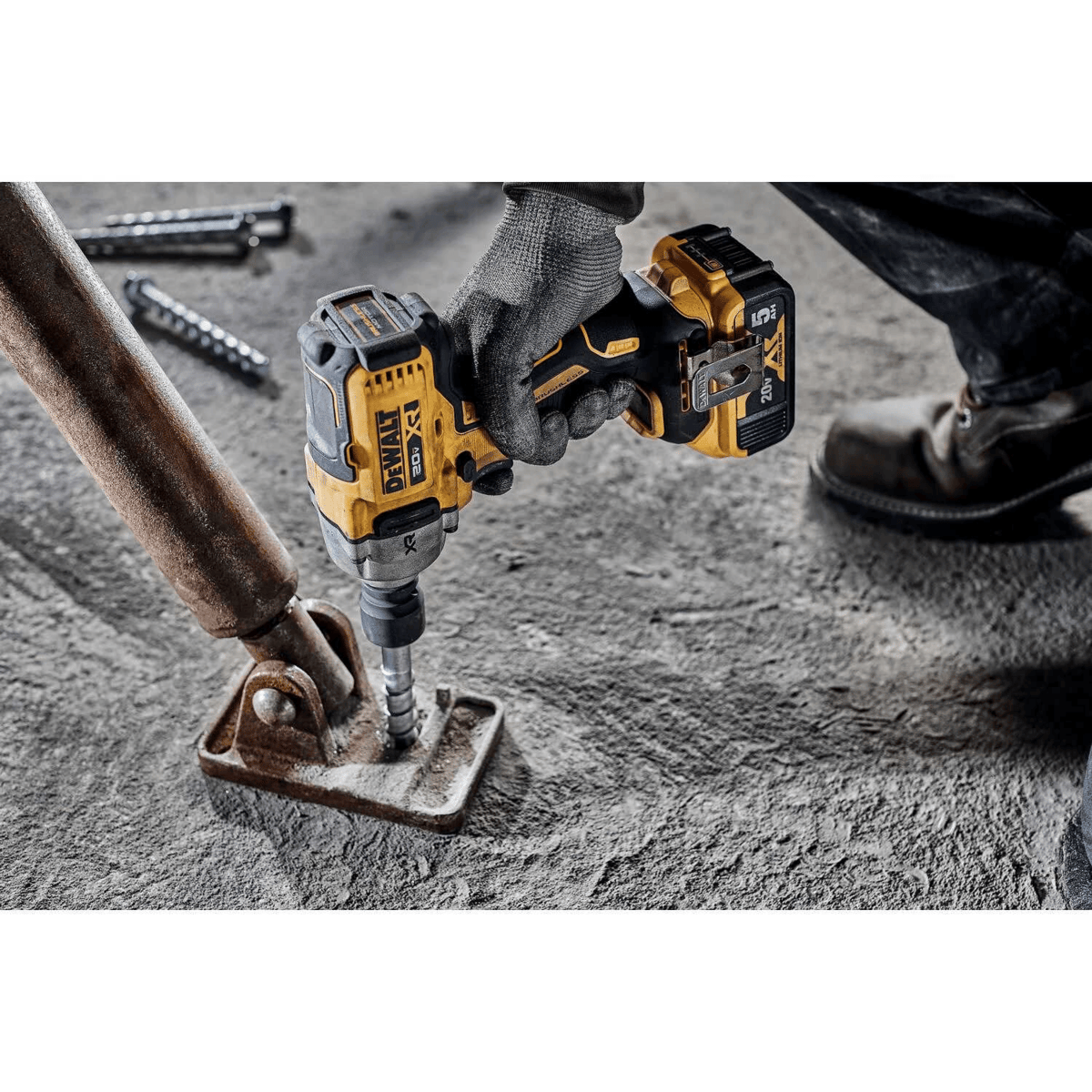 DEWALT 20V MAX 1/2 in. Mid-Range Impact Wrench with Hog Ring Anvil, Tool Only