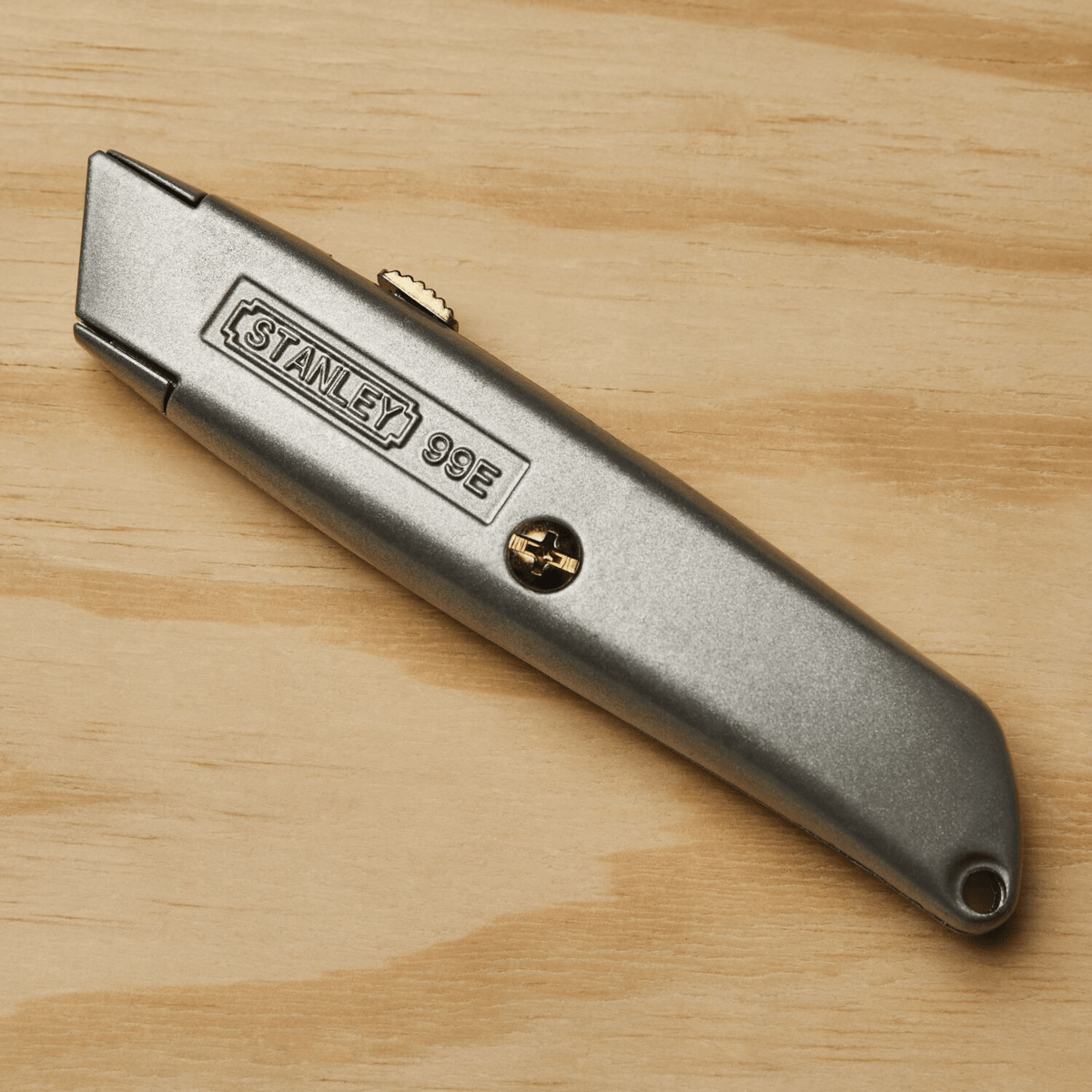 STANLEY Classic 99 Retractable Utility Knife