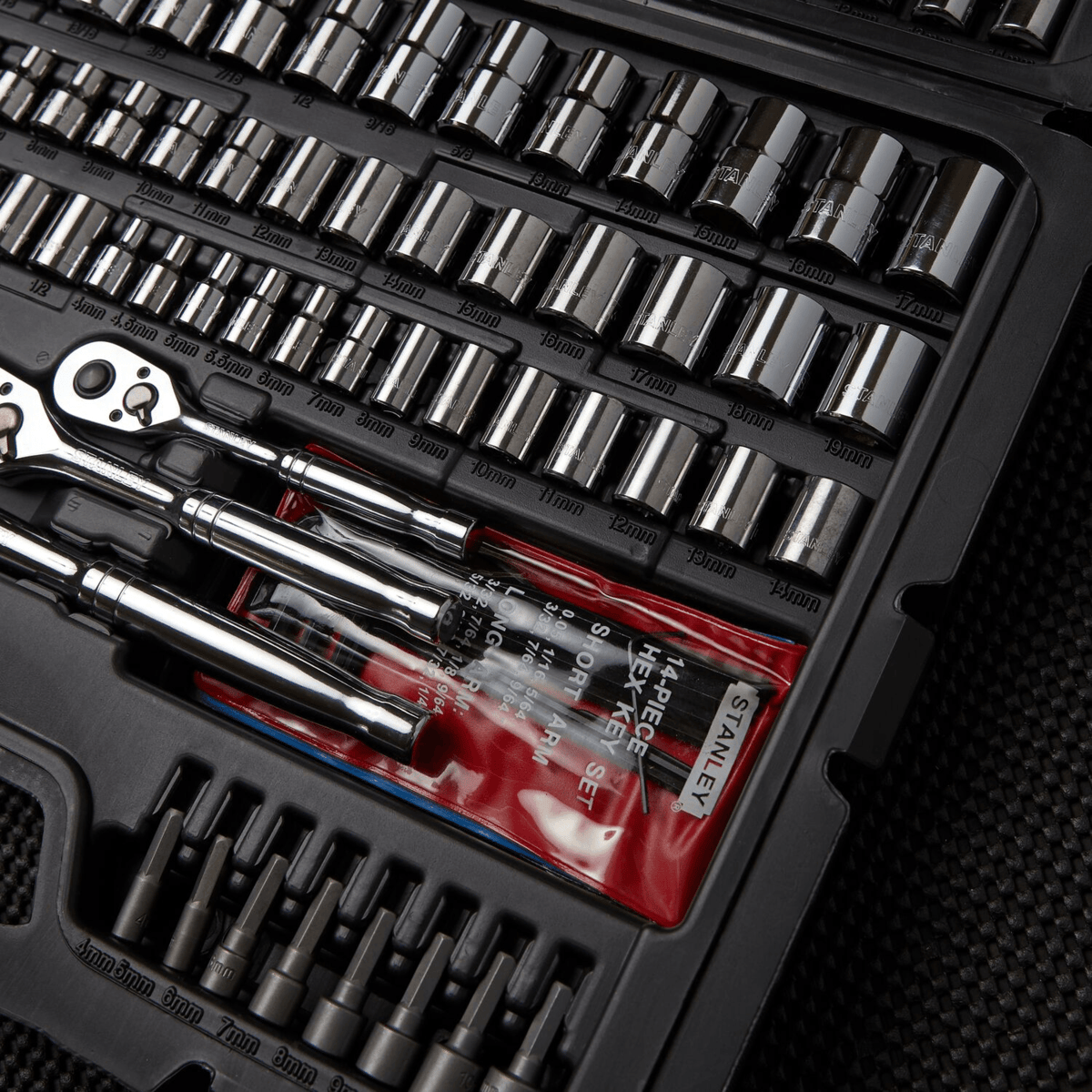 STANLEY 201 Piece Mechanics Tool Set