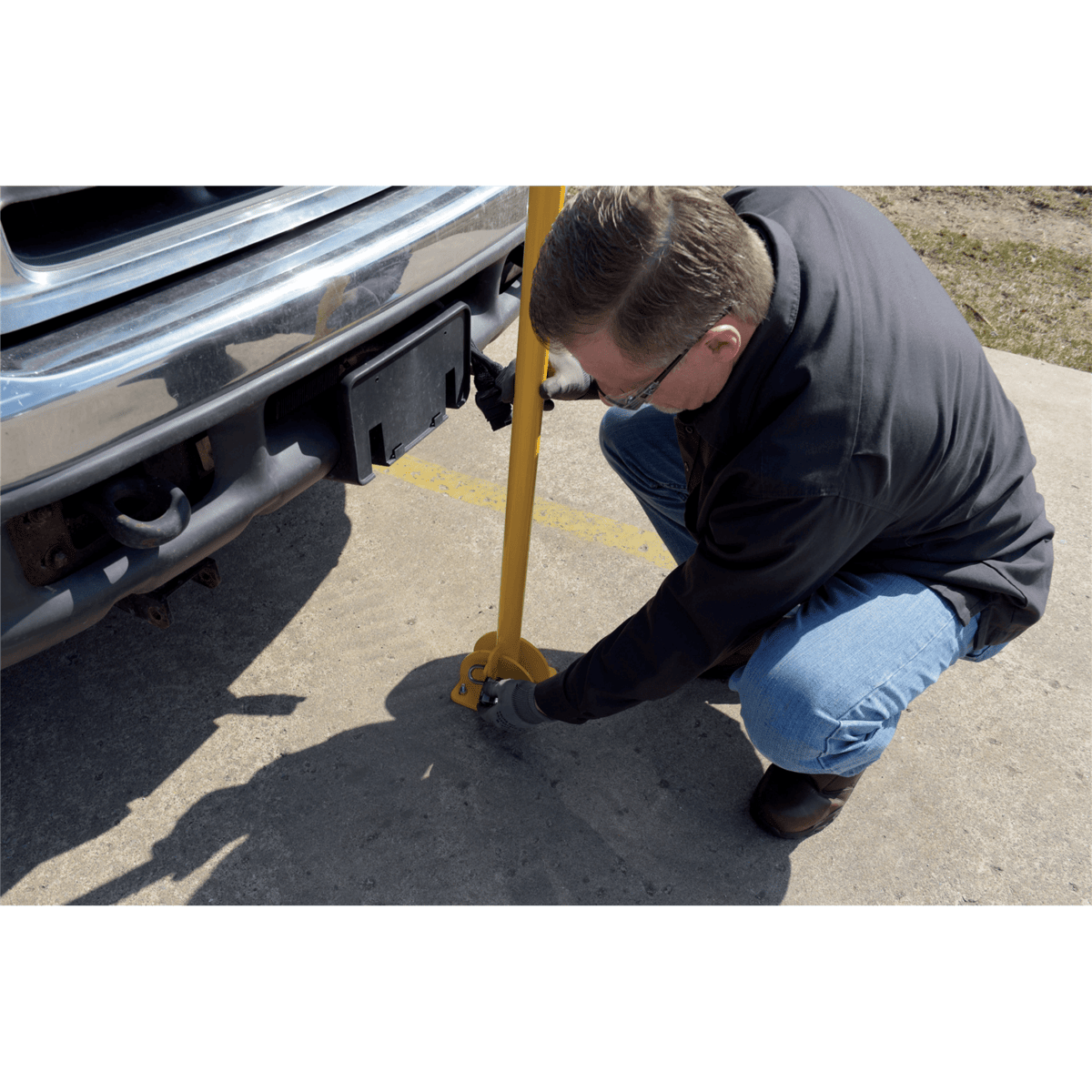 Vestil Steel Fold-Down Galvanized Bollard 42 In. Yellow BOL-FD-36-Y