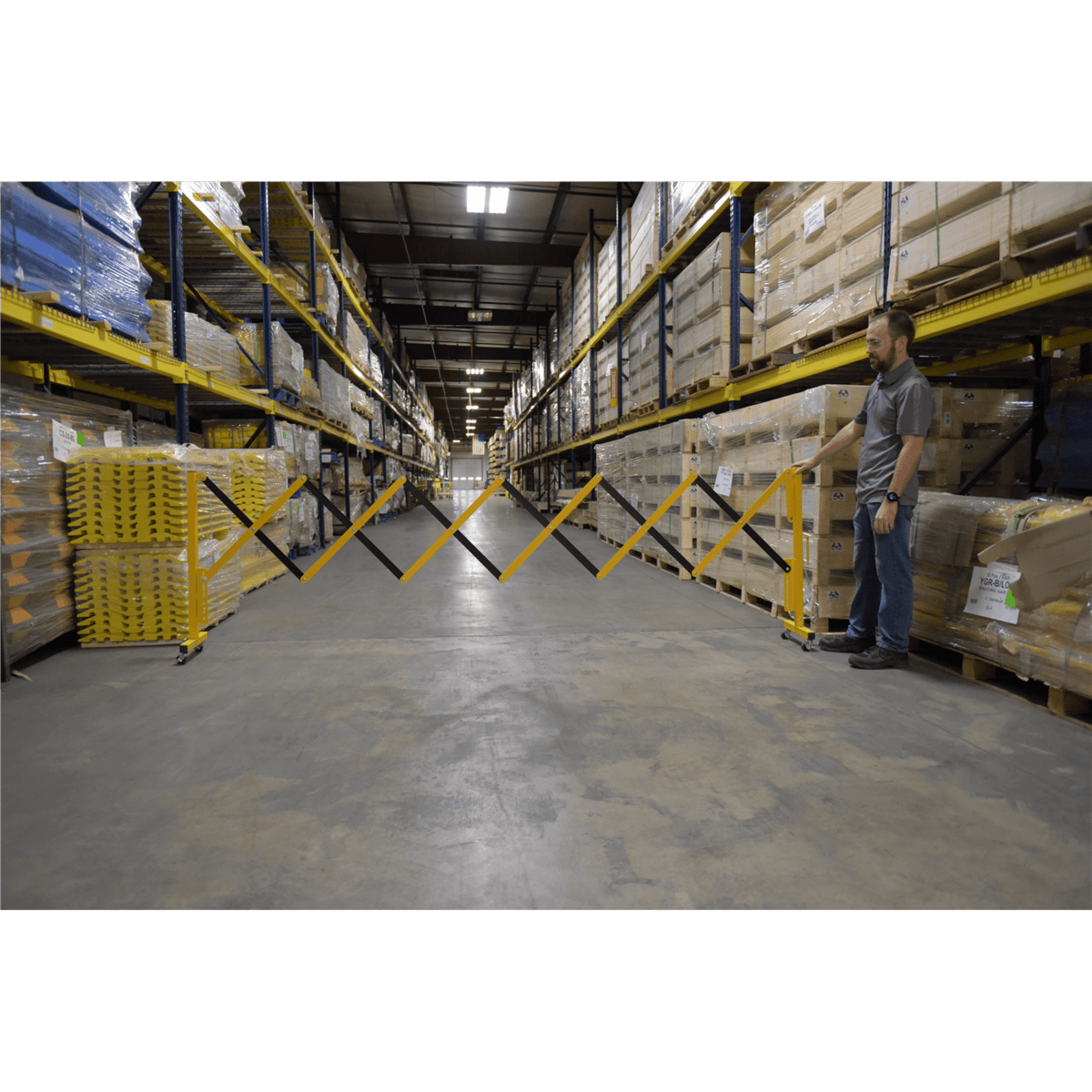 Vestil Steel Expand-A-Gate with Casters 45 In. x 45 In. x 39 In. 144 In. Yellow EXGATE-30-C
