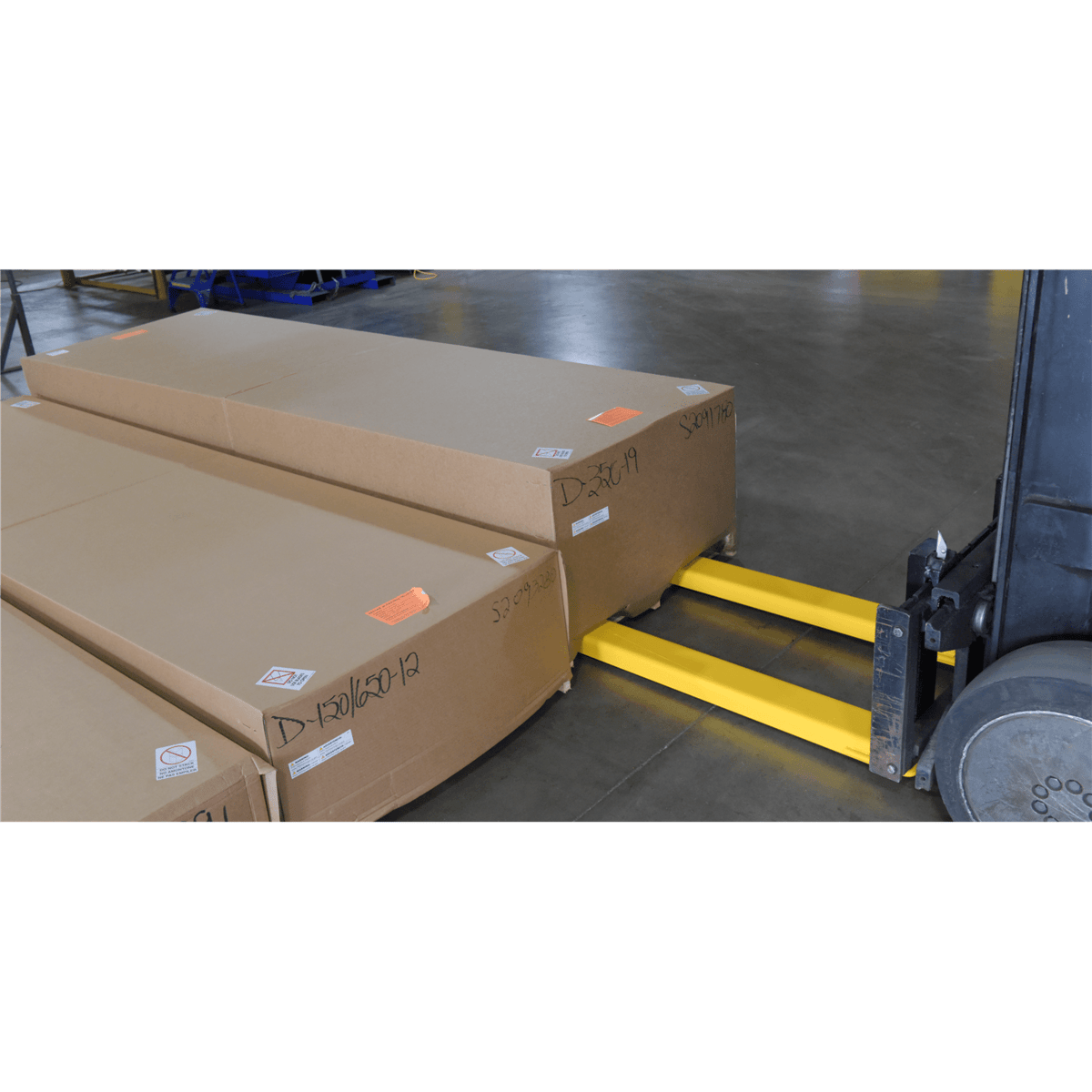 Vestil Fork Extensions 4 In. x 84 In. 4000 Lb. Capacity Yellow FE-4-84