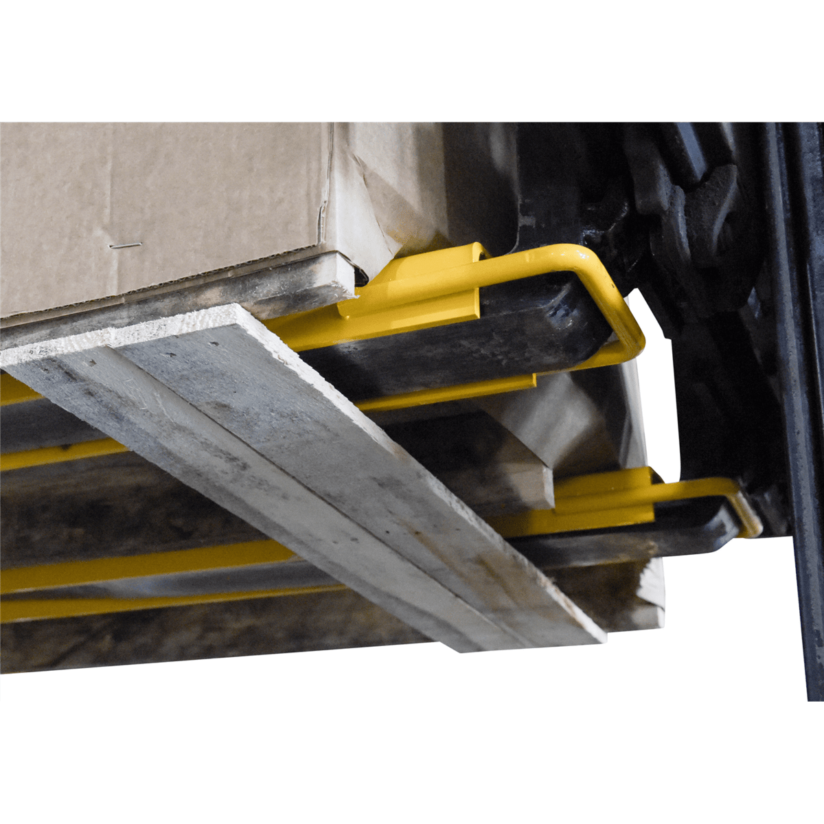 Vestil Fork Extensions 4 In. x 84 In. 4000 Lb. Capacity Yellow FE-4-84