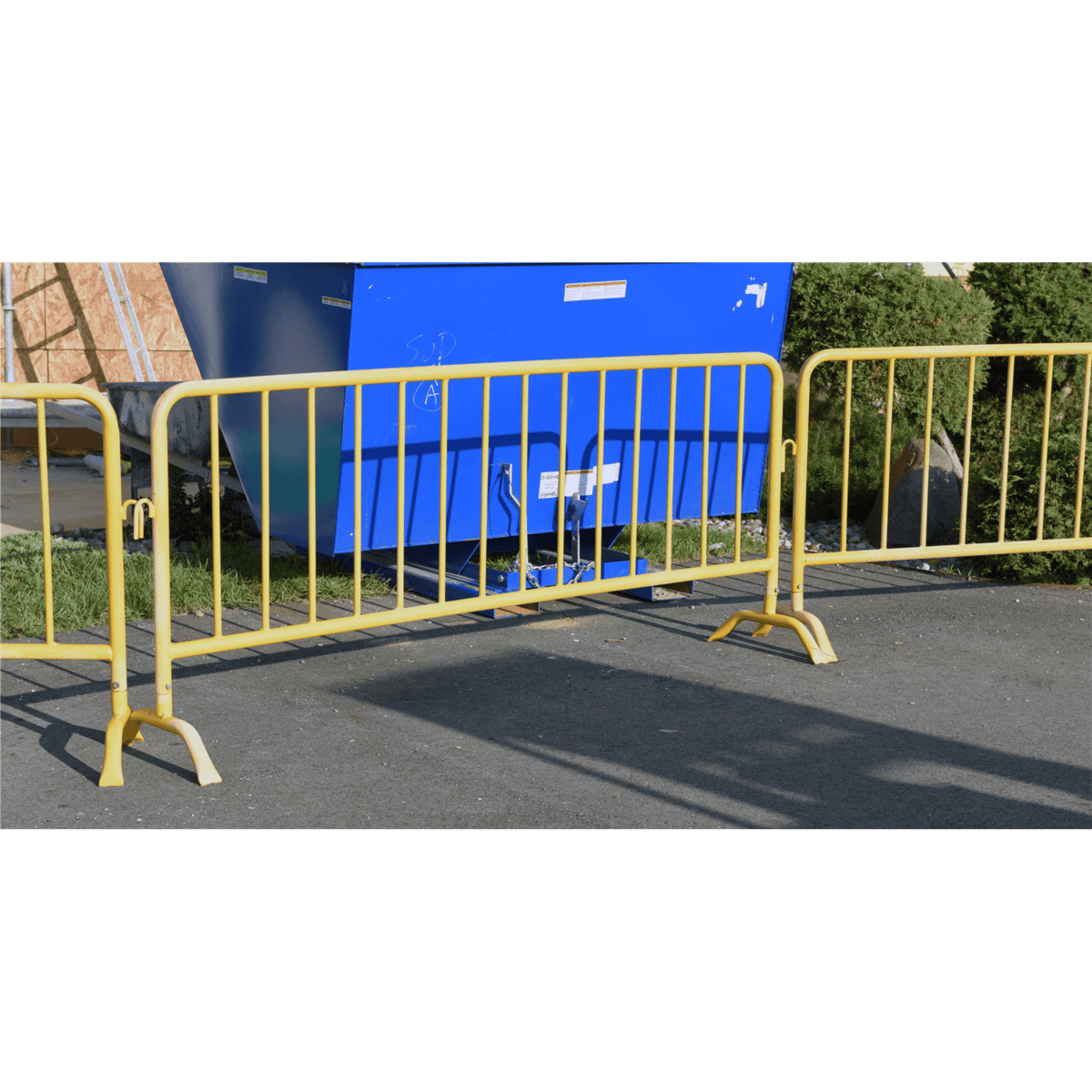 Vestil Steel HD Crowd Control Interlocking Barrier w/Curved Feet 101-3/4In Len. Yel. PRAIL-102-HD-Y
