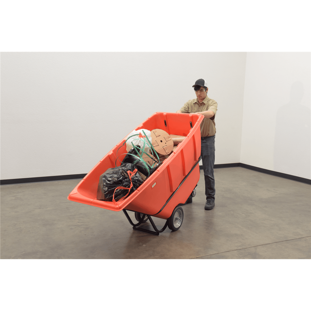 Vestil Plastic Medium Duty Tilt Truck 1 Cubic Yard 1250 Lb. Capacity Red TDT-100-MD-RED