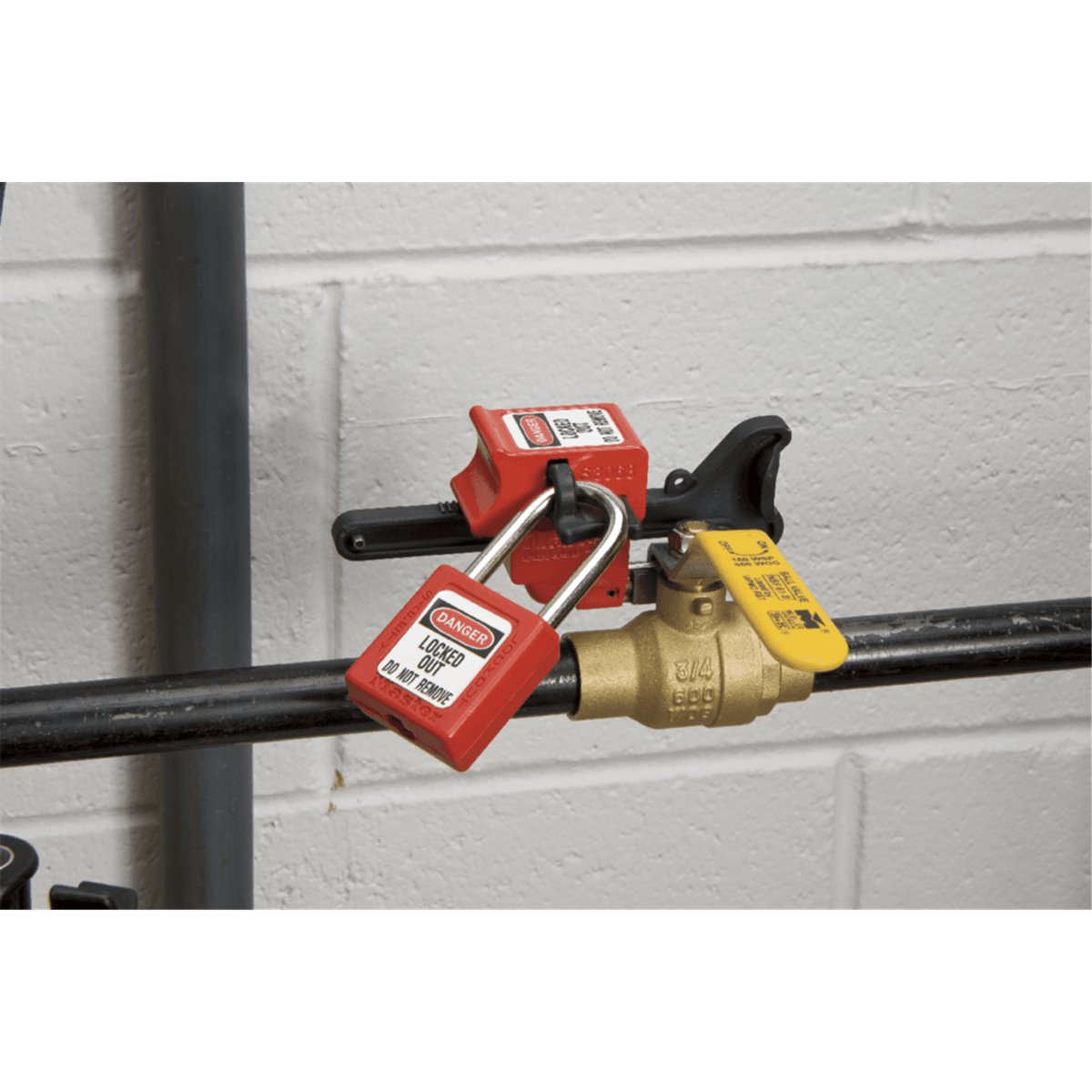 Master Lock® Seal Tight™ Handle-on Ball Valve Lockout, S3068