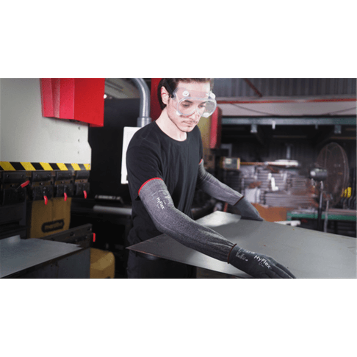 HyFlex 11-281 Cut-Resistant Protection Sleeve Cut Protection Level A4, 16", Narrow with Thumbslot