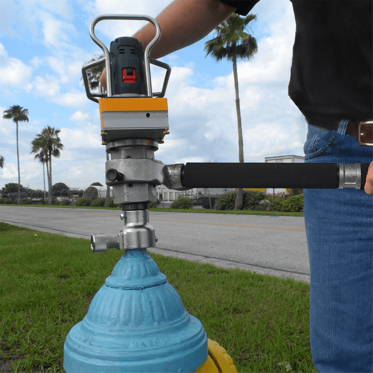 U.S. SAWS Portable Battery Operated Valve Exerciser Package - Hydrant Kit, US75001