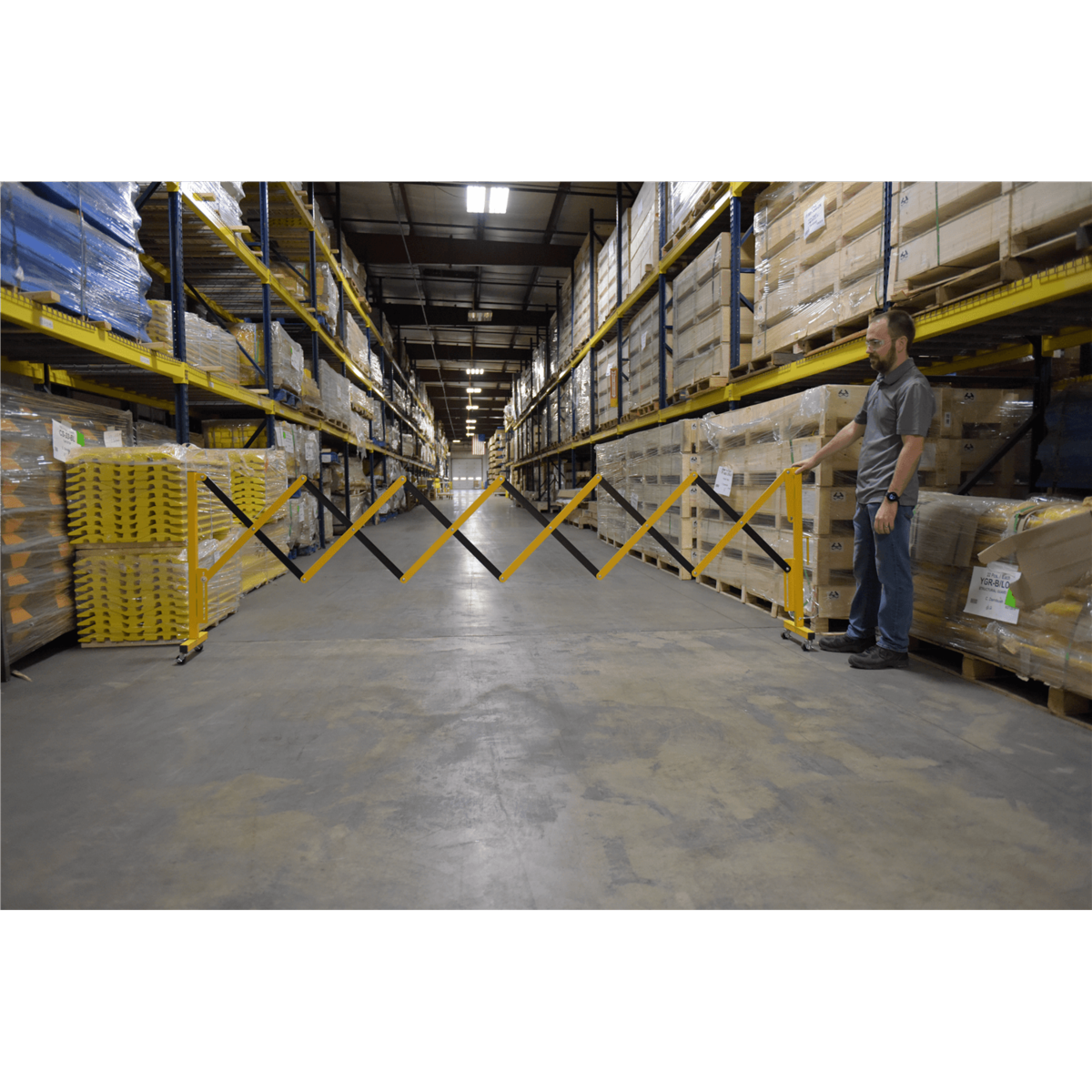 Vestil Steel Expand-A-Gate with Casters 45 In. x 45 In. x 39 In. 144 In. Yellow EXGATE-30-C