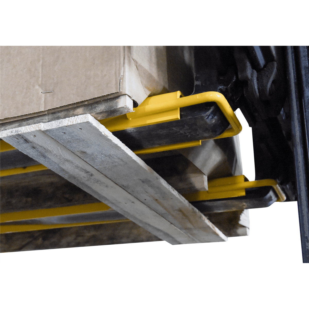 Vestil Fork Extensions 4 In. x 84 In. 4000 Lb. Capacity Yellow FE-4-84