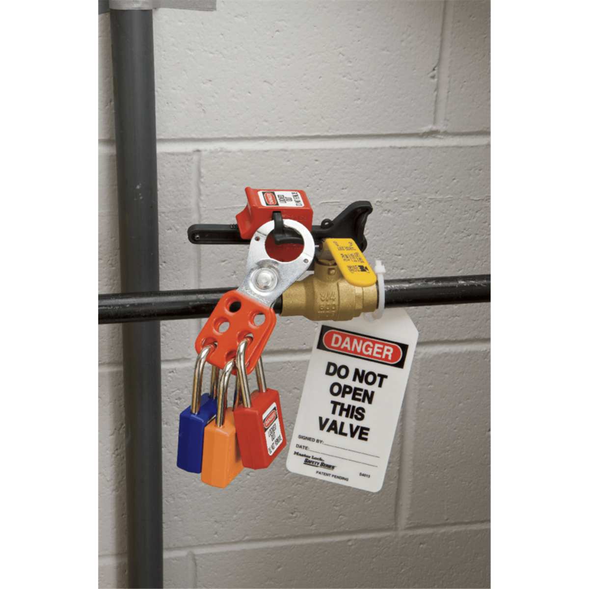 Master Lock® Seal Tight™ Handleon Ball Valve Lockout, S3068